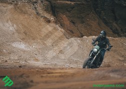 Benelli Leoncino 800 trail (15)